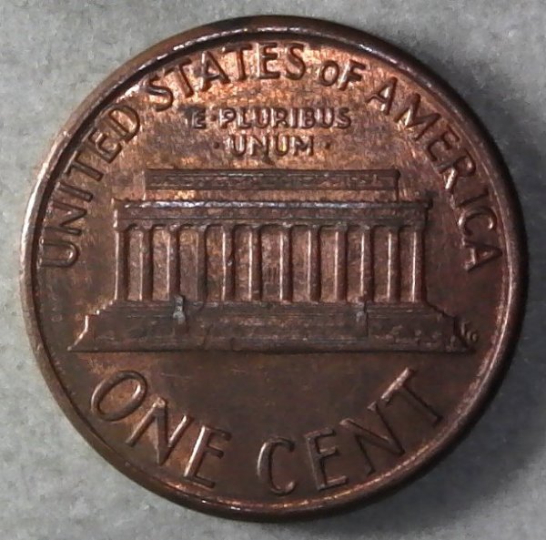 1987-P-Lincoln-Cent-With-Scratch-Or-Struck-Through-Wire-Error?-Help-Please!